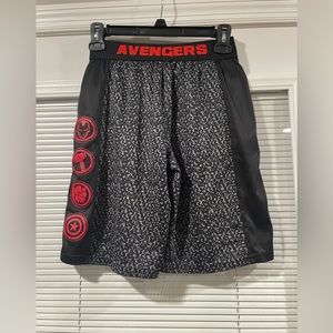 Marvel Avengers Shorts Boys L (10/12)